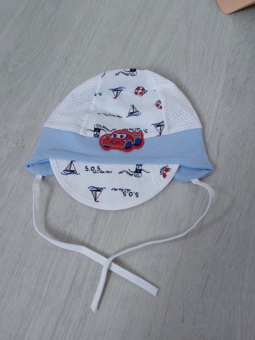 Czapka niemowlęca dla chłopca na wiek 3-6 miesięcy