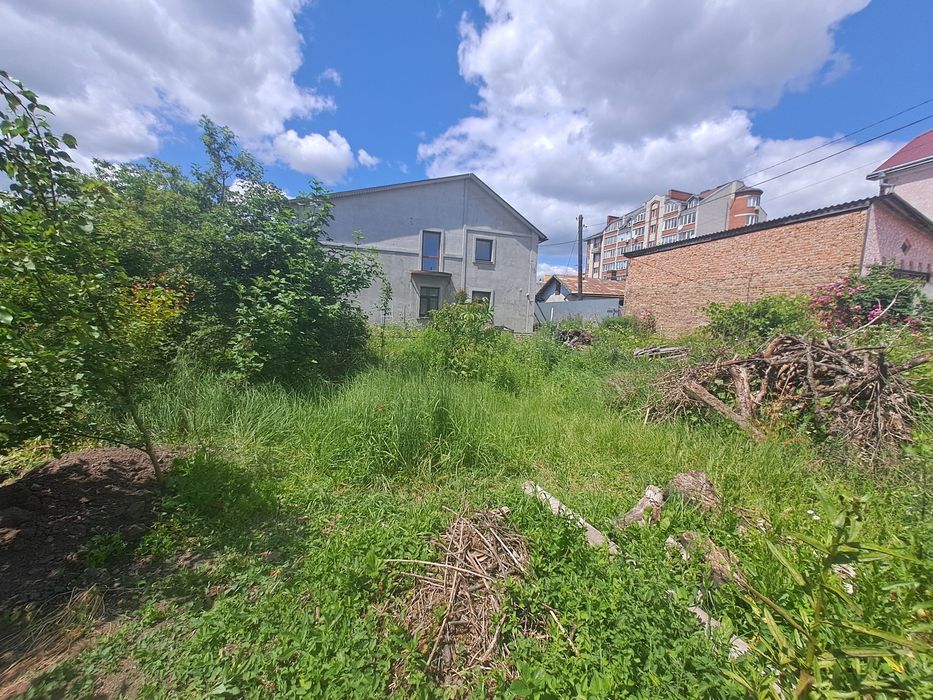 Продаж земельної ділянки під забудову поблизу центру Тернополя