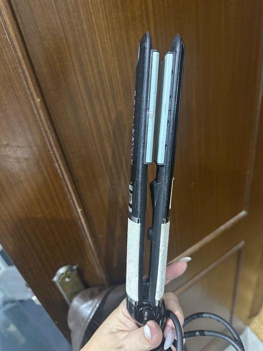 Escova secadora e prancha cabelo