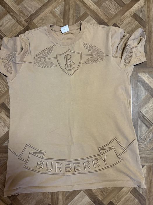 Продам стильну чоловічу футболку від BURBERRY
