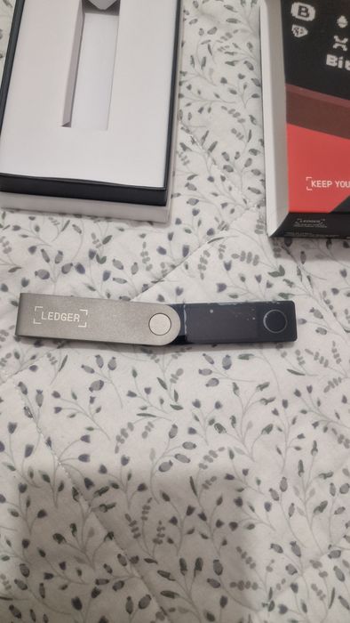 LEDGER NANO- X portfel kryptowalut