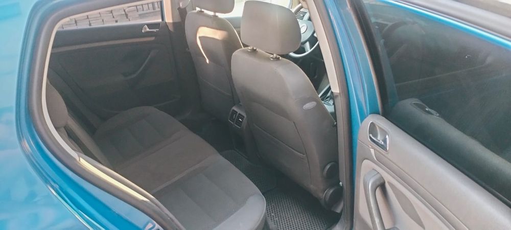 Продам авто в гарному стані Volkswagen Colf