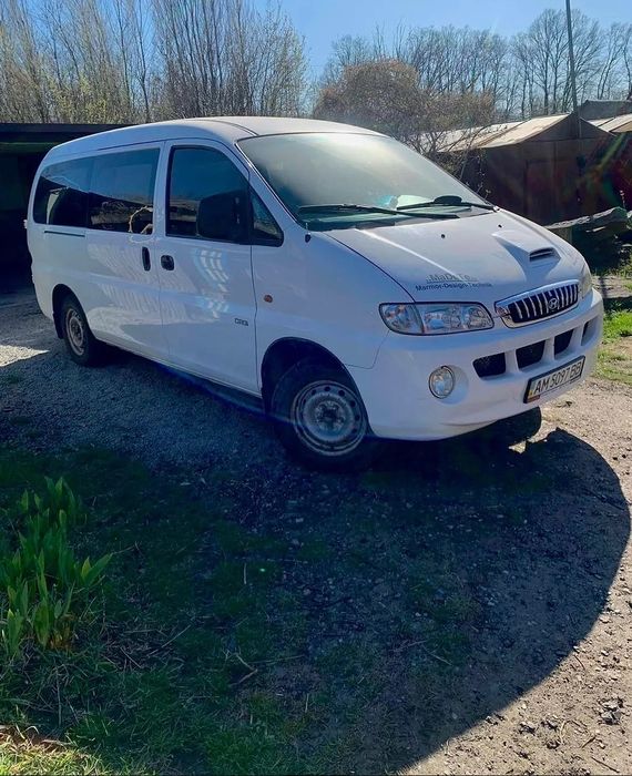 БУС Hyundai H-1 2008р 2.5 дизель МКПП