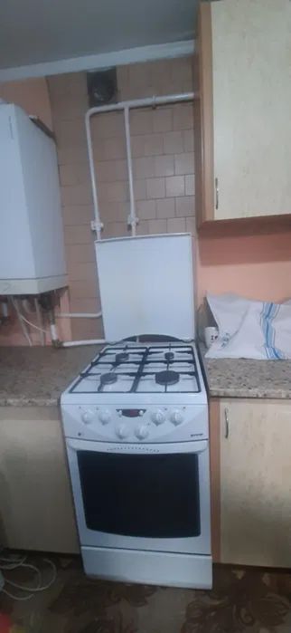 Дом, 42 м. кв. Газ. Удобства в доме. Подгороднее. 25000$