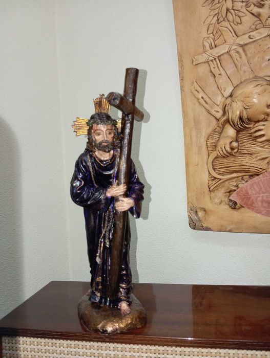 Arte Sacra S. dos Passos em marfinite intado à mão