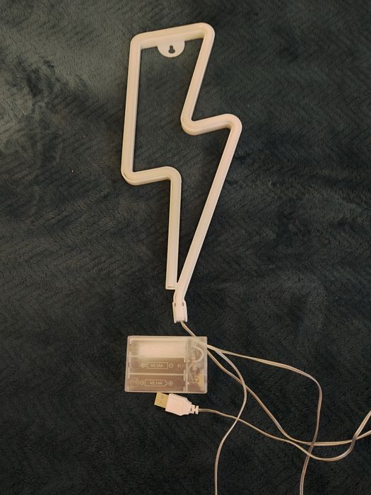 Neon led  błyskawica