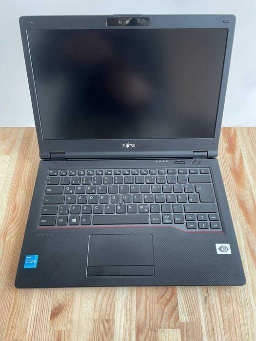 Ноутбук Fujitsu LifeBook E5411 i3-1115G4 / 8GB / 256GB SSD