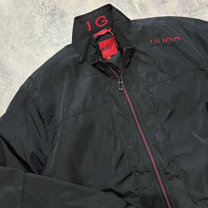 Чорна чоловіча вітровка Hugo Boss(розмір-XXL)
