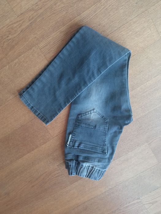 Spodnie jeansowe r.152