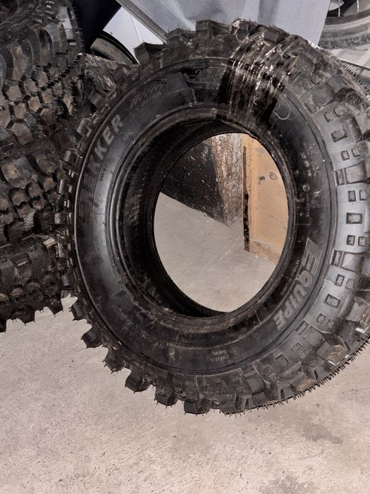 Продам нульцеві шини .