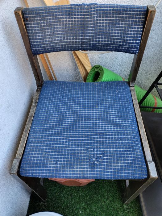 Krzesło prokomunistyczne drewniane