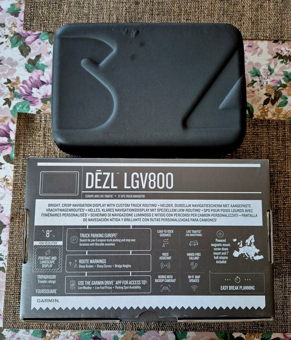 Garmin  DEZL LGV800