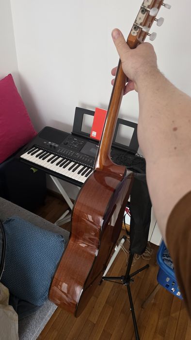 Guitarra clássica Admira Rosario nova