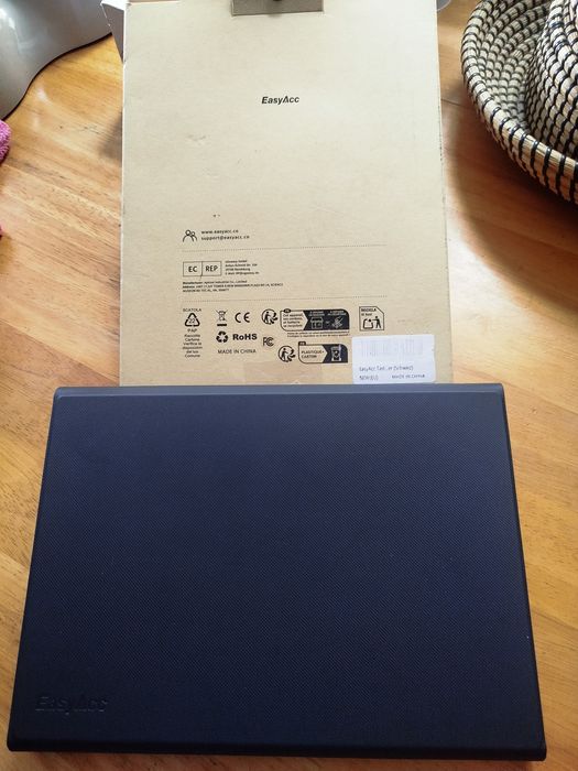 Capa com teclado sem fios (Bluetooth) integrado para tablet