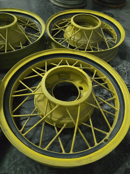 Rodas raiadas para carros anos 30
