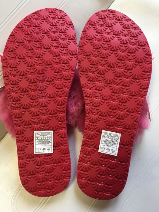 Вьетнамки шлепанцы Ugg