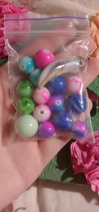 Набор акриловых бусин. Бусины