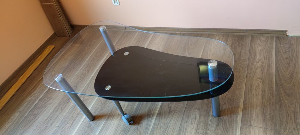 Ława szklana uchylna