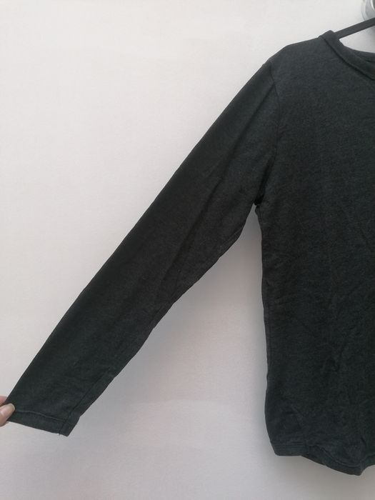Camisola Cinzenta Escura de Manga Comprida de Rapaz