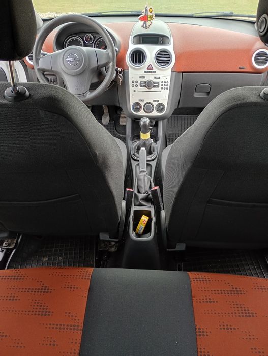 Samochód Osobowy Opel Corsa