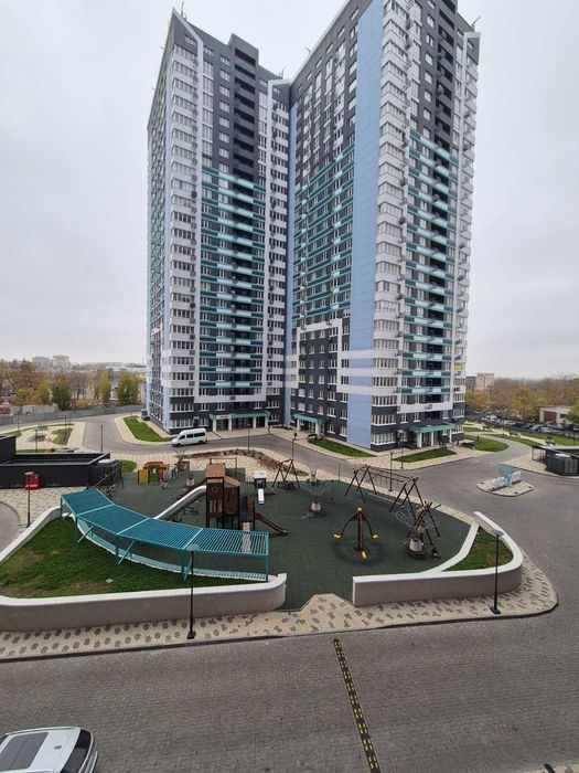 Однокомнатная на Варненской в ЖК "Скай Сити"