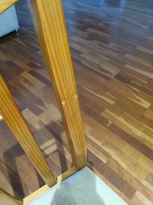 Mesa de Madeira com tampo de vidro de 6 lugares