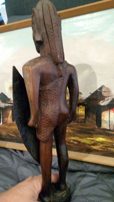 Afryka rzeźba wojownik figura antyk
