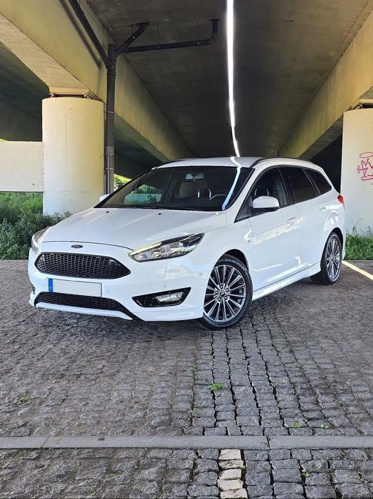 Ford Focus 1.0 EcoBoost S&S ST-LINE