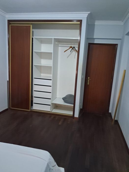Quarto para arrendar