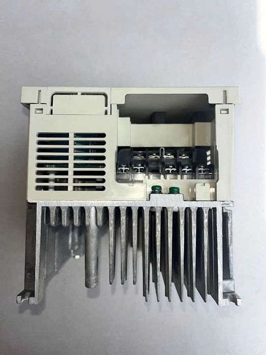 Variador (Inverter) de Frequência Mitsubishi FR-E520S-0.75K-EC 0.75kW / 1CV – Monofásico para Trifásico