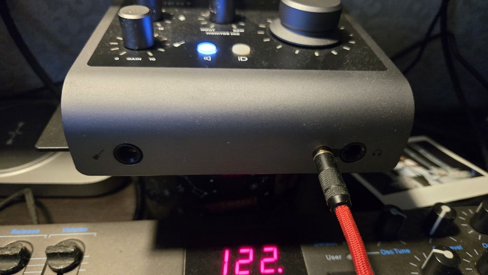 Аудиоинтерфейс Audient ID4 mk2 идеал