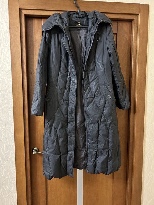 Продам зимовий чорний жіночий пуховик, розмір S