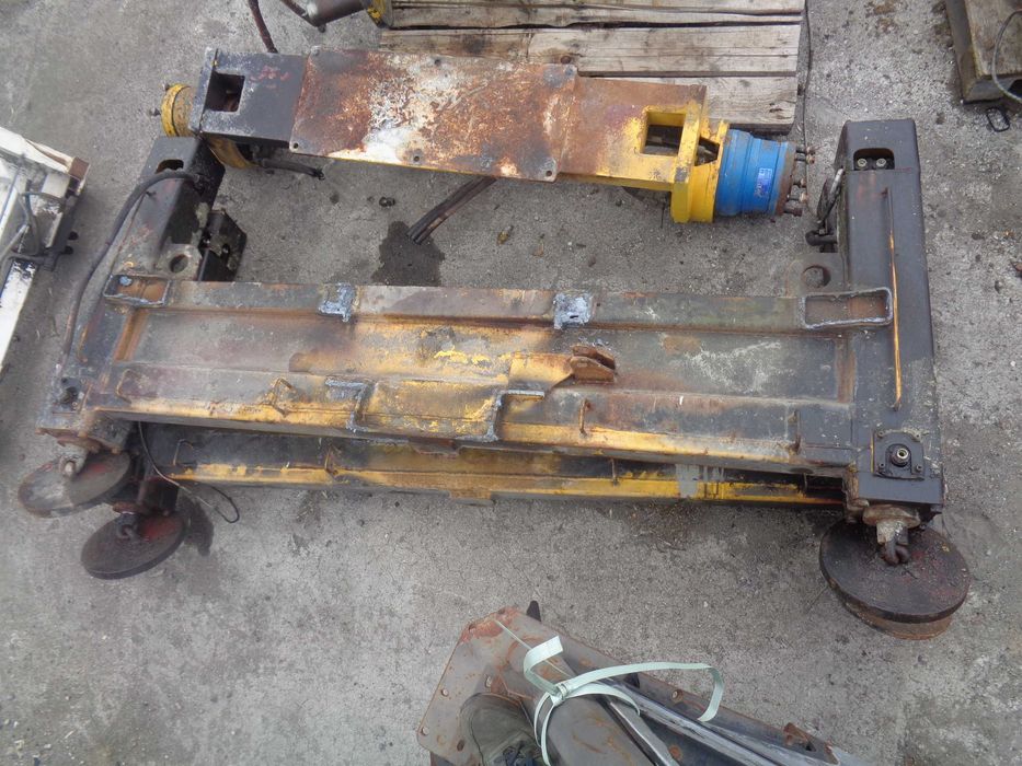 Rama + hydrauliczne stopy podporowe podpory