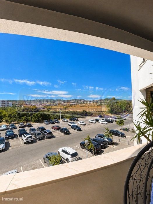 Apartamento T2 em Loures (LXLR045)