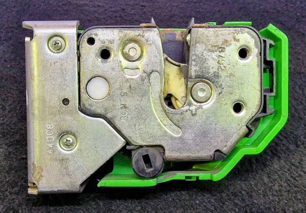 Fechadura / Fecho Porta Frente Direito 505166140 - ALFA ROMEO MITO