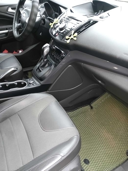 Продаю Ford Kuga