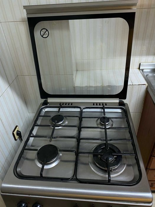 Fogão Inox gás natural e forno eléctrico