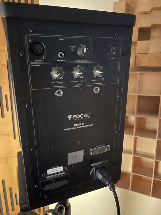 Colunas Focal Shape 65