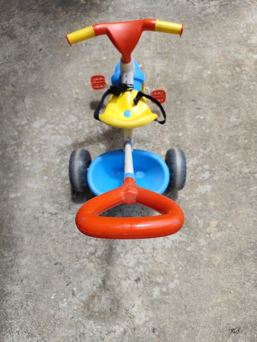 Triciclo com pega