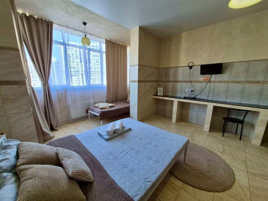 ВІЛЬНА ЗАРАЗ 1к метро Печерська Квартира Подобово Погодинно Центр