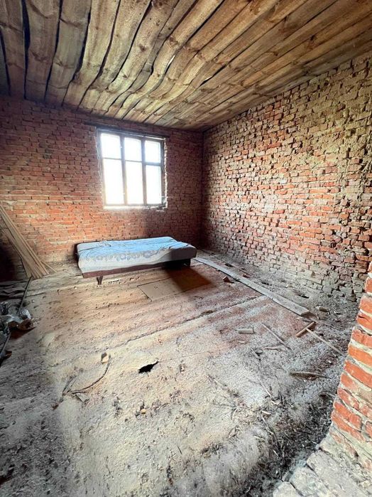 Продається 2-поверховий будинок с. Коросне, біля Перемишлян