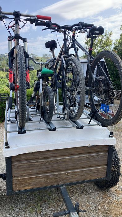 Reboque erka para quatro bicicletas