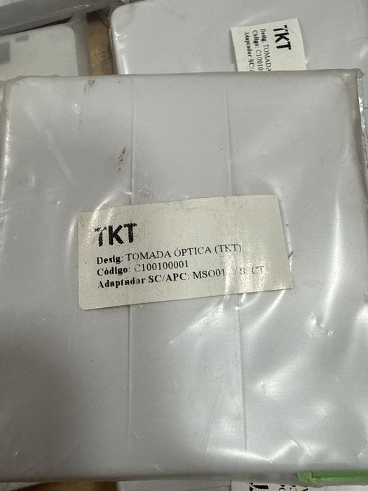 Tomada de fibra otica completa TKT