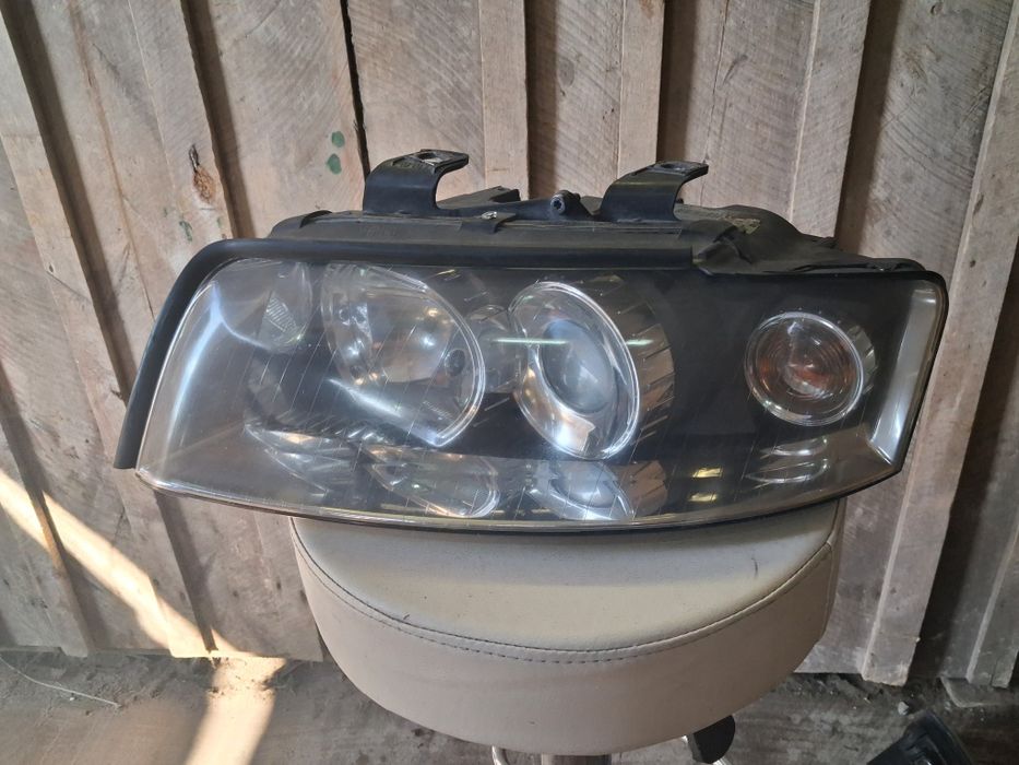 Lewy reflektor przedni audi a4 b6