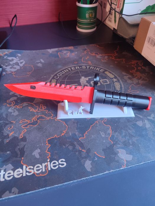 M9 Baionet CS Ruby – Faca Colecionável / Decorativa