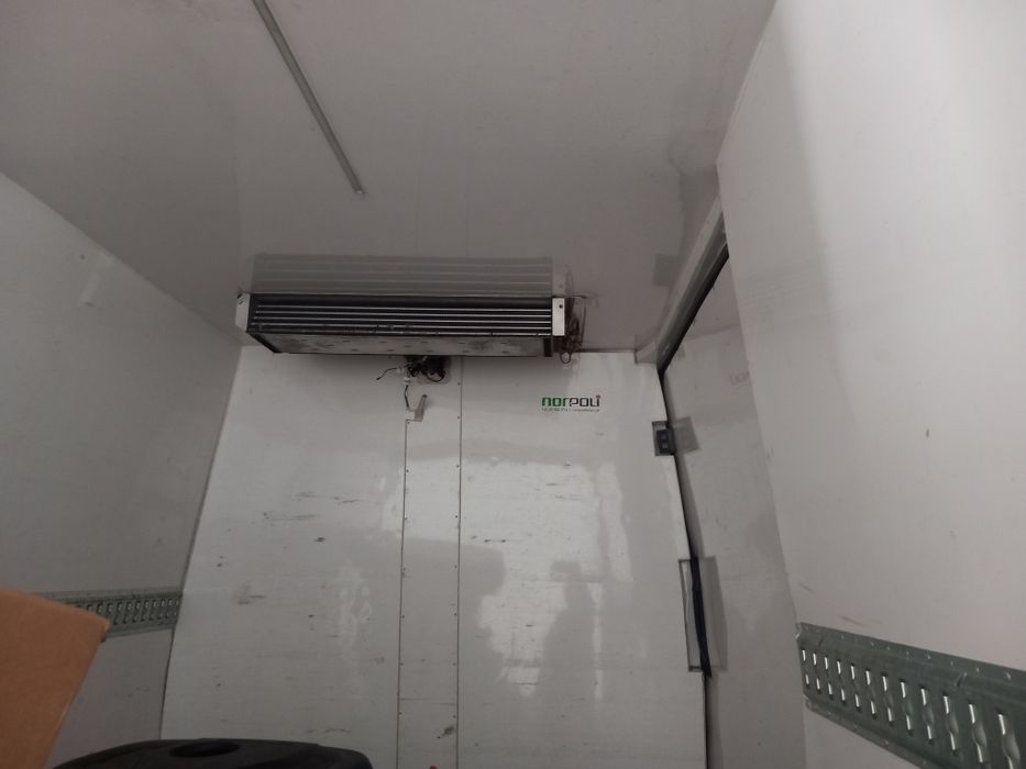 Hyundai H350 teto alto com refrigeraçao