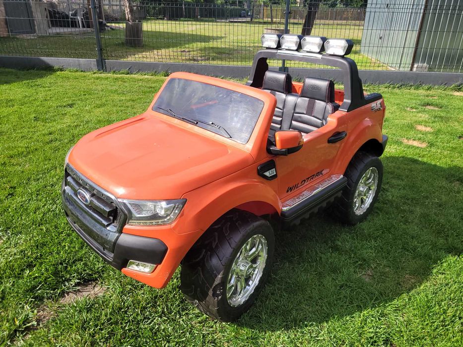 Auto FORD RANGER Samochód na akumulator gumowe koła+Pilot