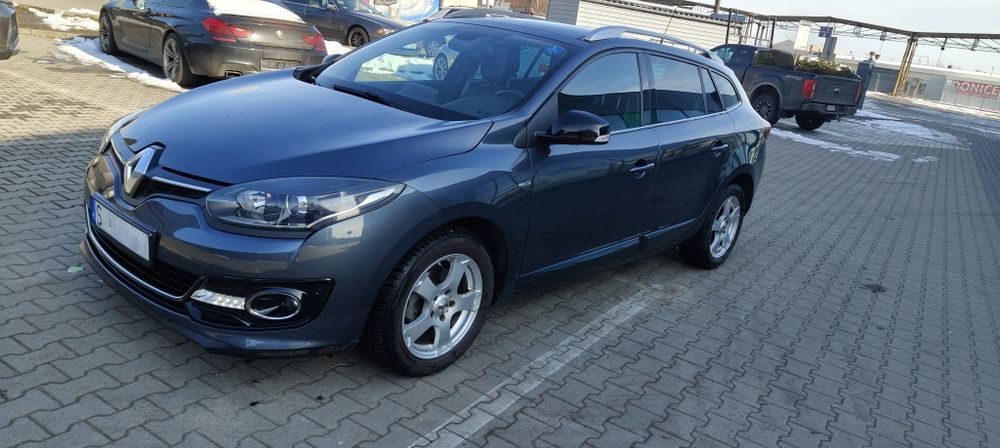 Renault Megane lift Bose kamery automat panorama skóry