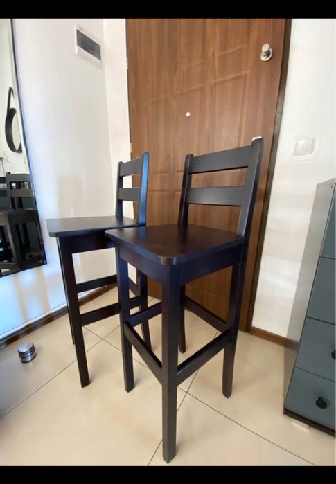 Sprzedam 2 hokery z poduszkami stan bdb