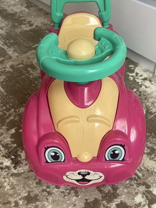 Толокар машинка для дівчинки